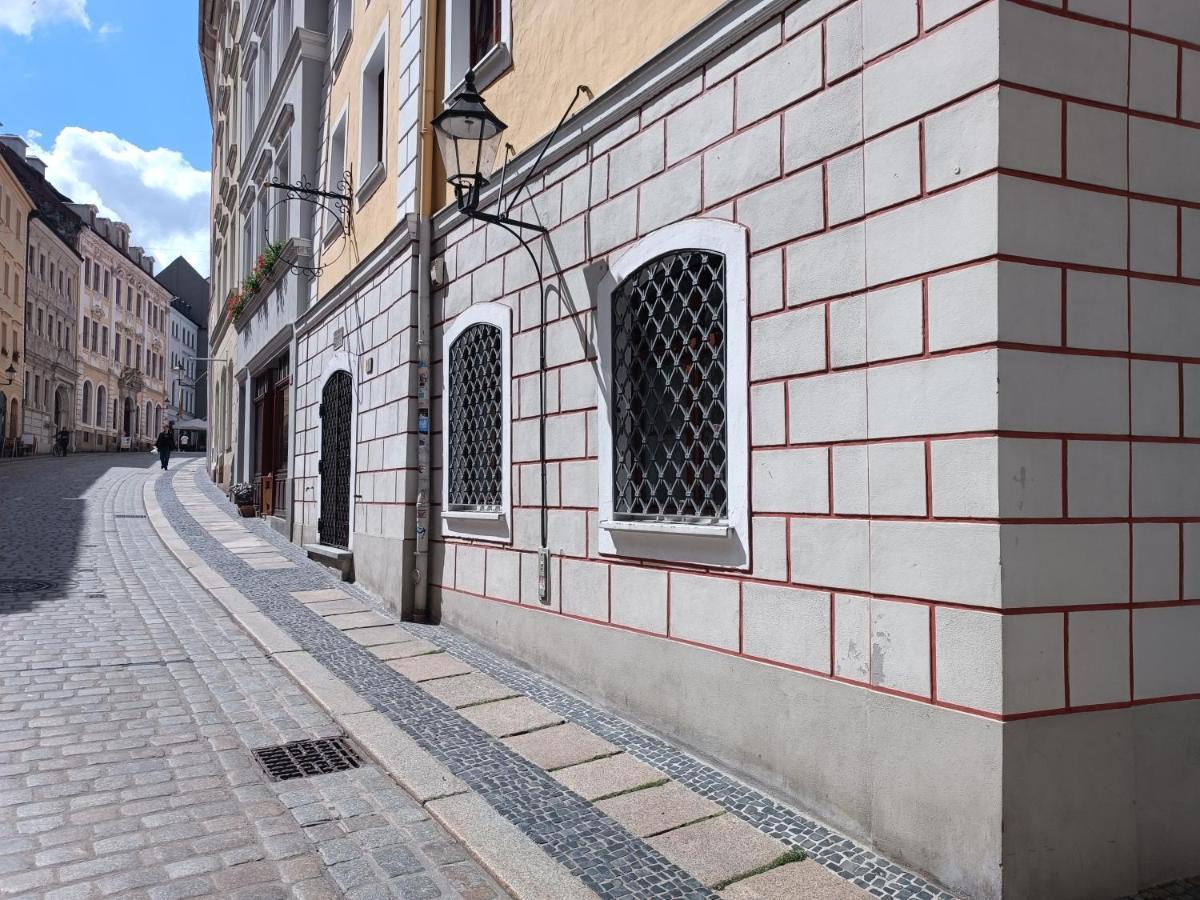 Filmap- Charmante Kreuzgewoelbe-Whg Im Herzen Der Altstadt-Ideal Fuer Paare & Geschaeftsreisende Gorlitz Bagian luar foto